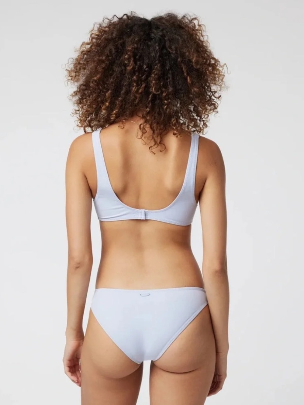 NWT Vuori Aqua Triangle Bikini Top | Women’s Swimwear | Sporty Beach Top - Picture 2 of 5